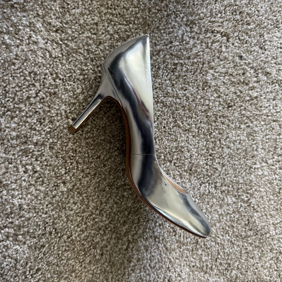 Coach heels, silver, size 8 - Picture 6 of 13